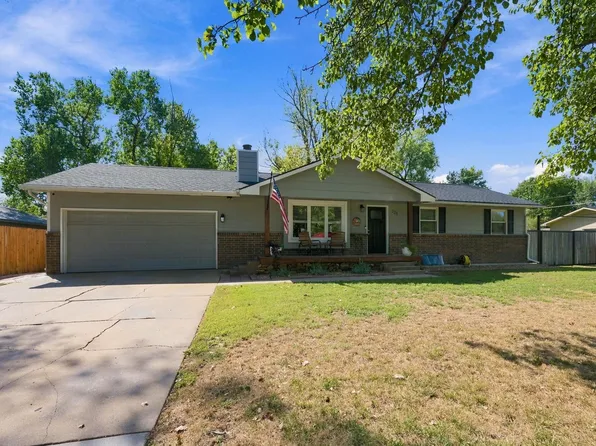 221 E Bradbury St, Rose Hill, KS 67133