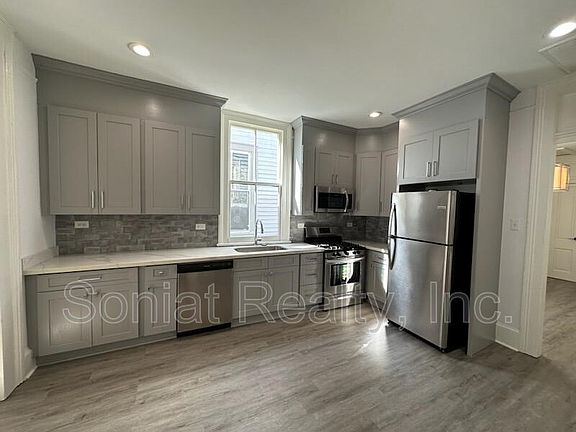 5th image of 3515 Cleveland Ave