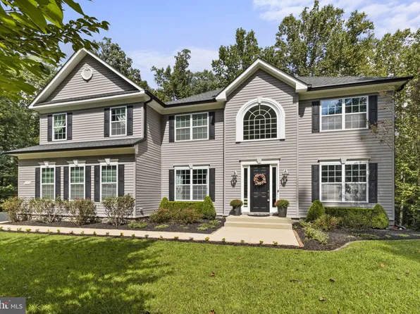 8209 Hollow Tree Ln, Upper Marlboro, MD 20772