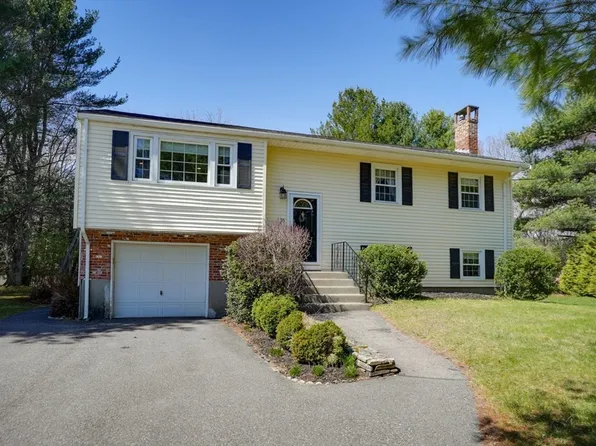 16 Harborwood Dr, Franklin, MA 02038