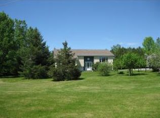 72 Huntington St, Saint Albans, VT 05478