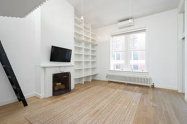 Rented by Compass | media 9