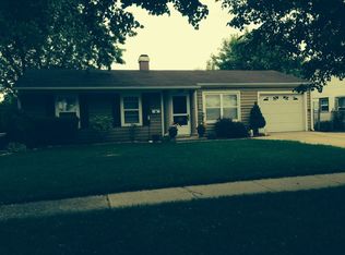 518 Parkside Cir, Streamwood, IL 60107