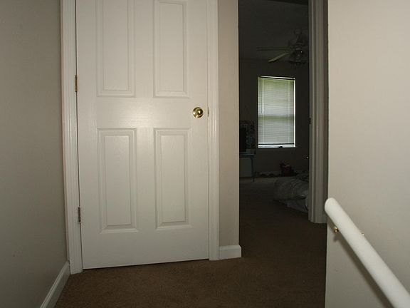 3rd image of 62 Priscilla Dr