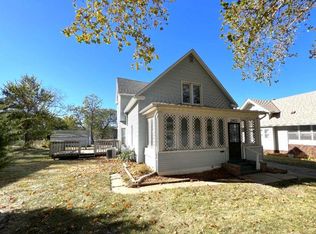 2922 N 55th St, Omaha, NE 68104