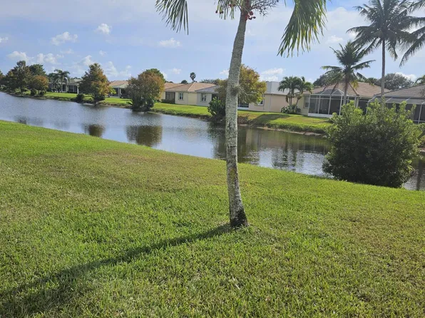 397 SW Lakeforest Way N, Port St Lucie, FL 34986