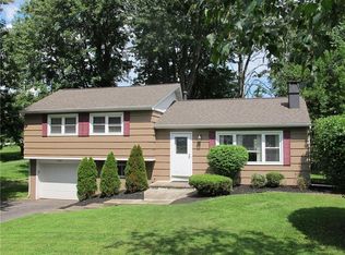 918 Whitney Rd W, Fairport, NY 14450
