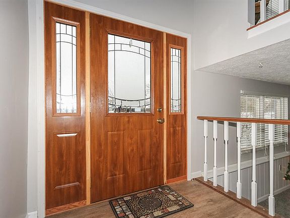 2nd image of 1286 Firethorne Dr