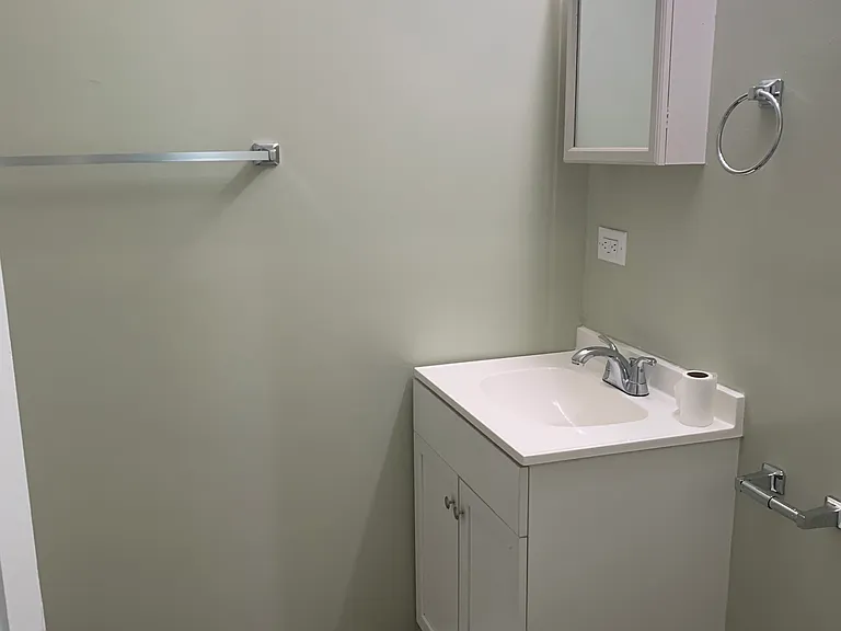 1132 Park Ave — Photo 10