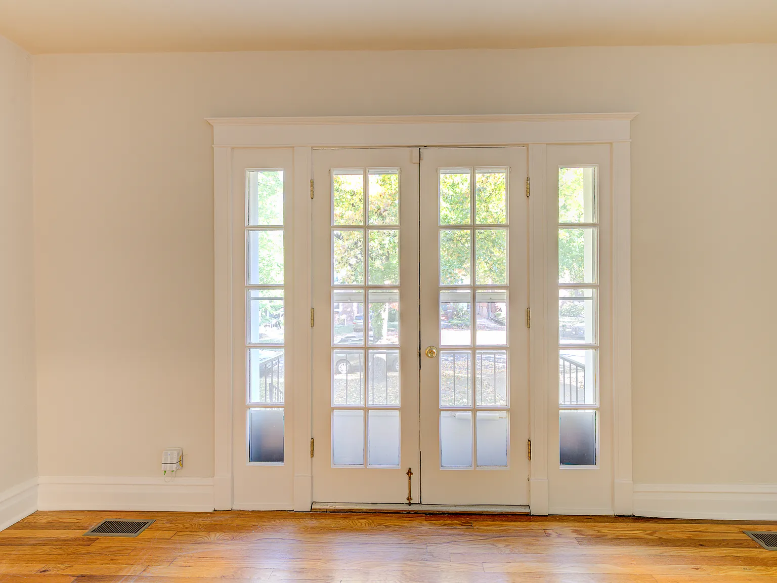 2 bed, 1000 sqft, $1,695 — Photo 4