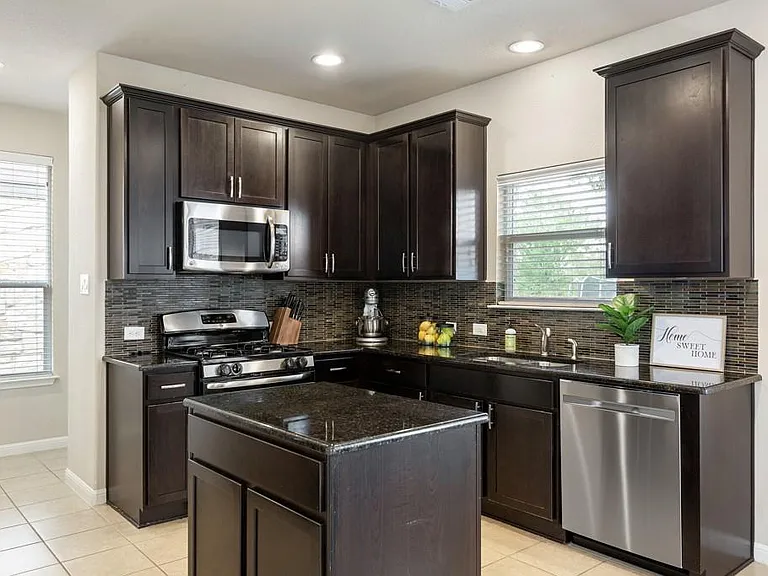 11217 Persimmon Gap Dr — Photo 17