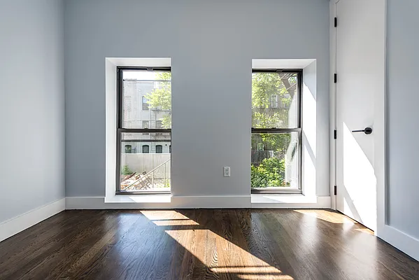 Rented by Nooklyn NYC LLC | media 38