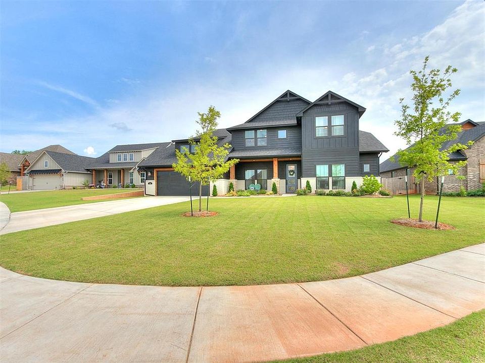 1st image of 230 Bulverde Dr