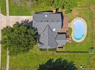 128 NW Lakewood Blvd, Lees Summit, MO 64064