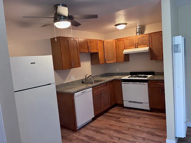 Adobe Villa Apartments — Photo 75