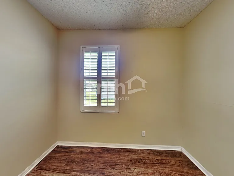 2750 Eagle Glen Cir — Photo 18