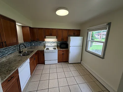 865 Cook Ave #3 Photo 1