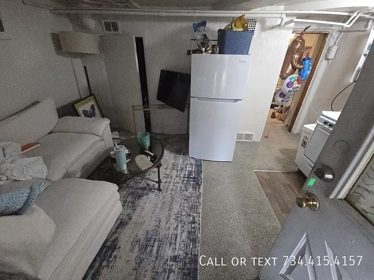 906 Packard St #4 — Photo 6