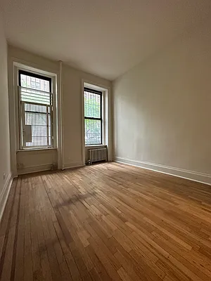 Rented by Peter R. Hungerford, LREB | media 12