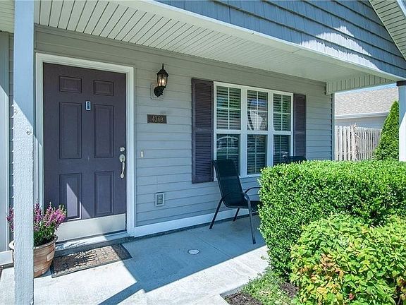 3rd image of 4369 W Pecan St