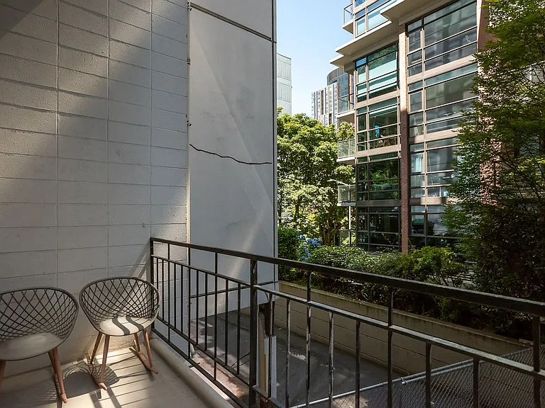 1000 Union St #110 — Photo 21