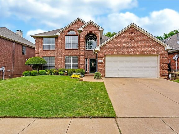 2nd image of 1919 Parktree Dr