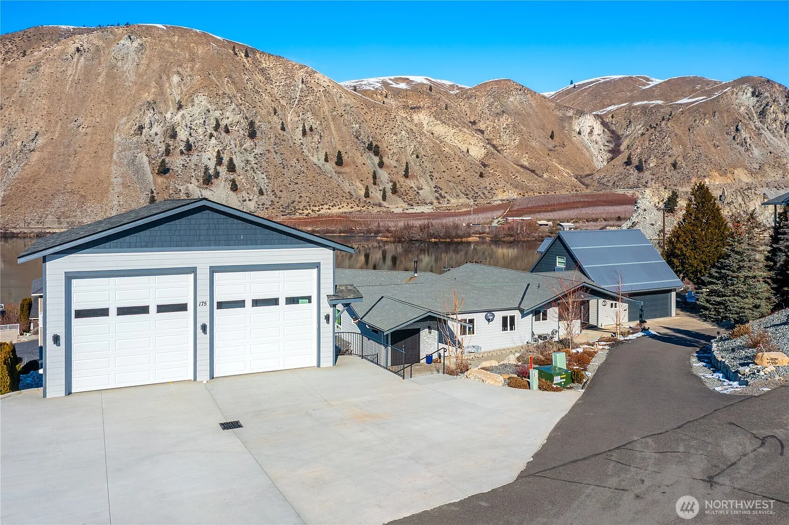 175 Malloy Place photo 1