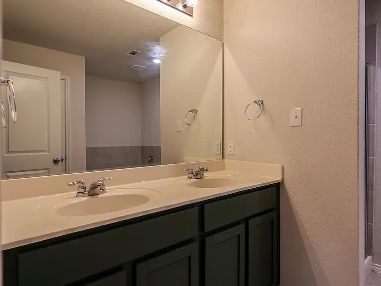6407 Kendall Cv — Photo 20