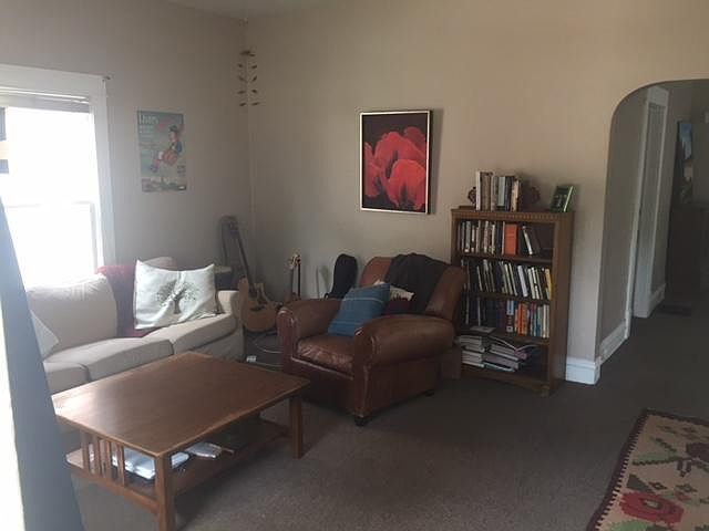 Living/front room/