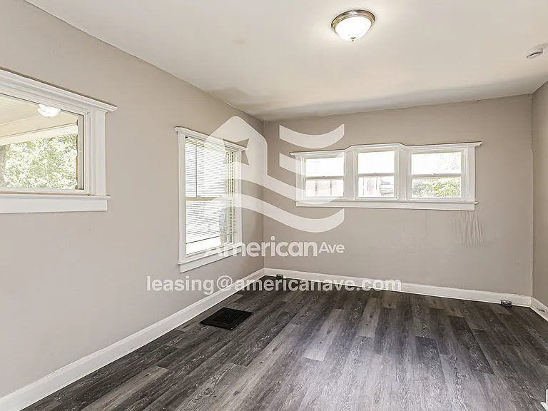 422673_007_main_bedroom_6.jpg