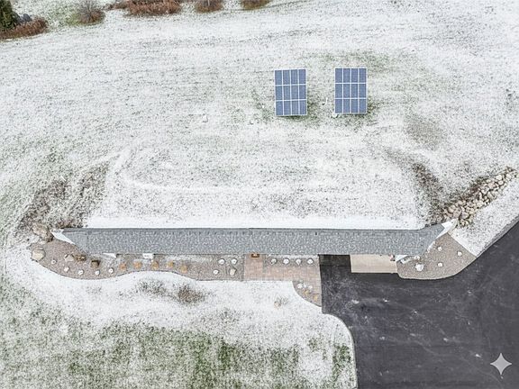 5th image of 2654 Whalen Rd