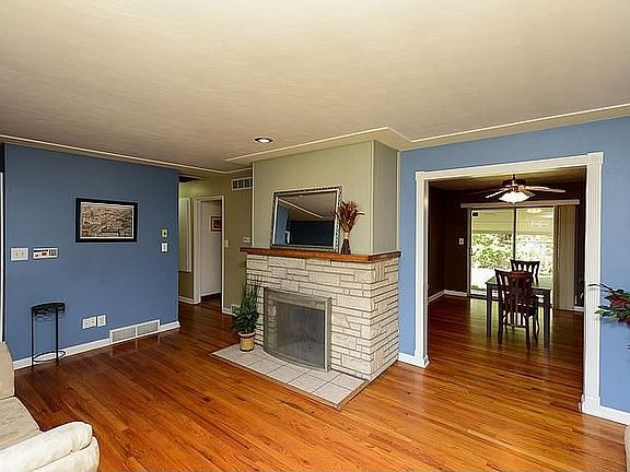 Living Room / Dining Room