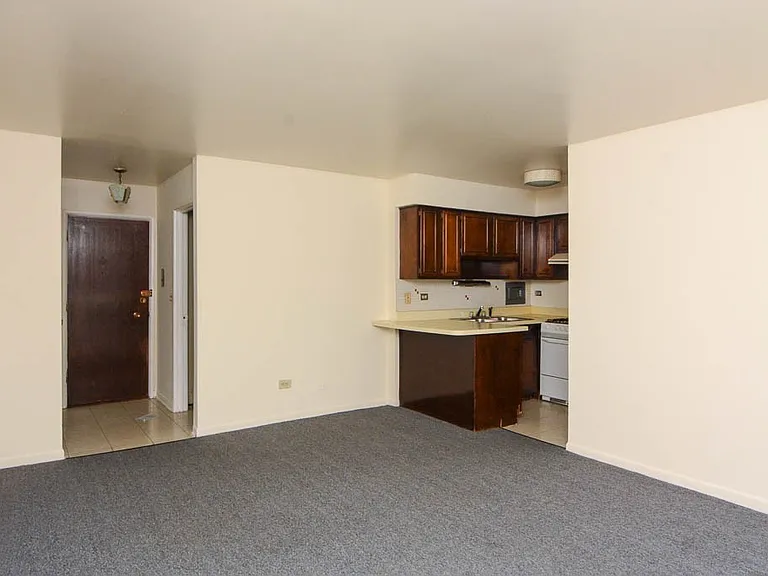 2629 N Hampden Ct #904 — Photo 8