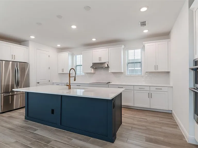 6442 Rover Way — Photo 5