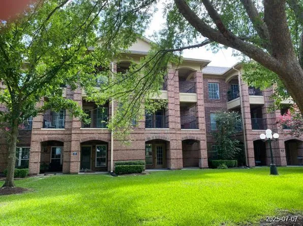 2815 Kings Crossing Dr APT 104, Kingwood, TX 77345