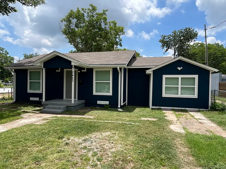2423 Lolita Dr — Photo 3