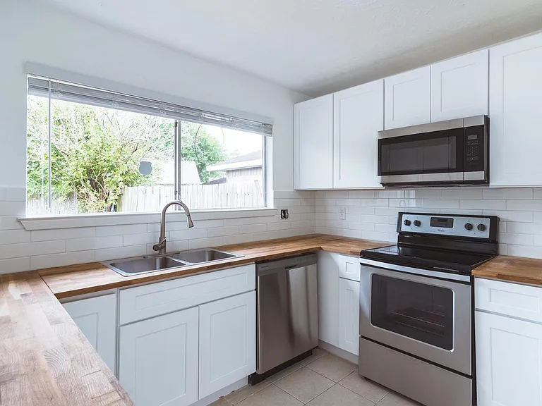 8602 Rockmont Ct — Photo 17