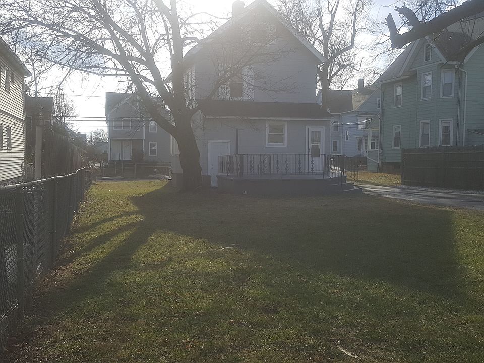 2nd image of 130 Brown St