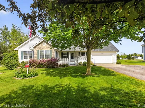 6100 Fish Lake Rd, North Branch, MI 48461