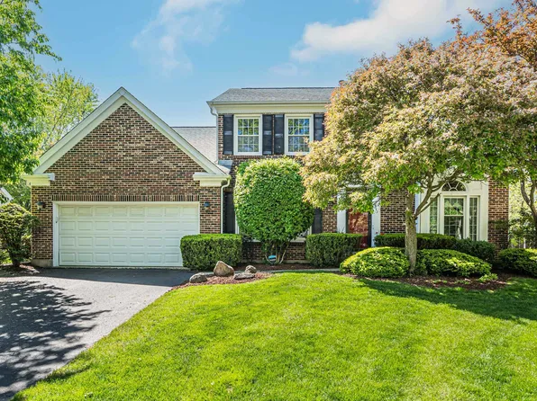 1386 Berkley Ct, Buffalo Grove, IL 60089