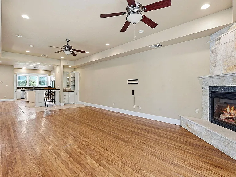 1305 Cometa St — Photo 5