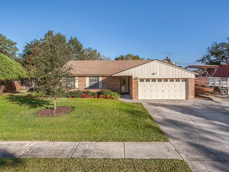 1st image of 1728 Debbie Ln