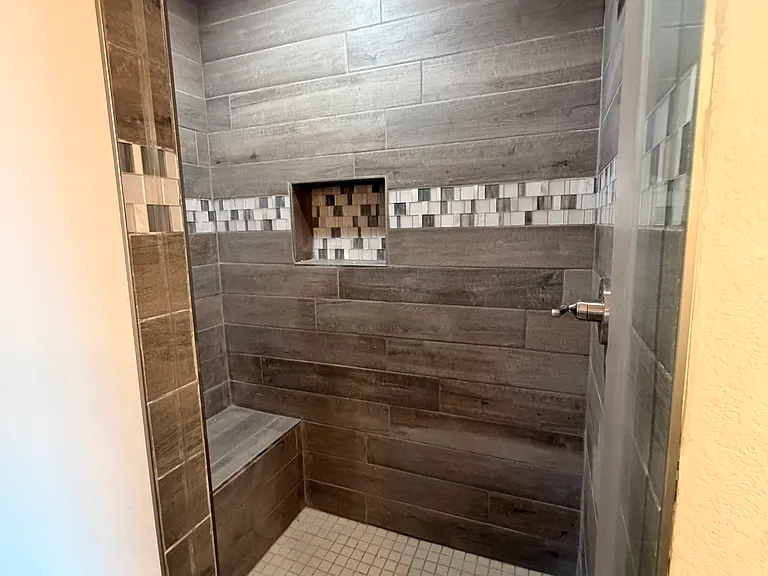 2111 Deerfield Dr — Photo 16