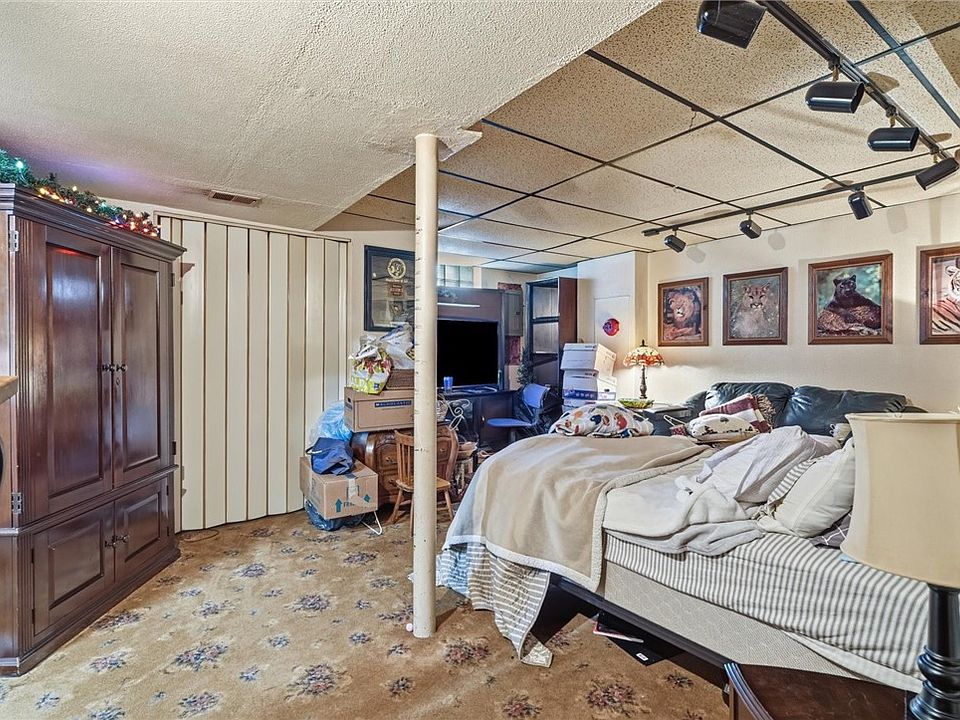 25th image of 2740 Steiner St