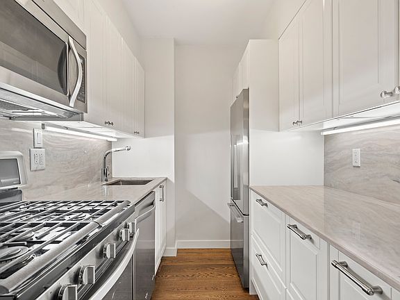 5th image of 30 E 9th St APT 1E