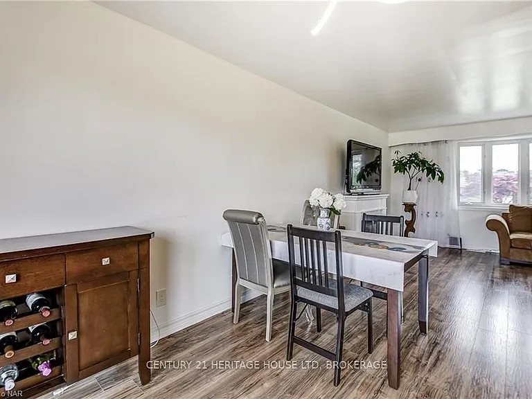 10 Madison St — Photo 11