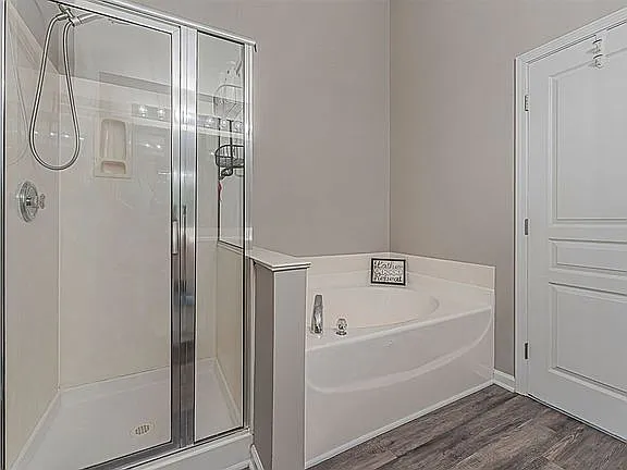 5903 Hourglass Ct — Photo 2