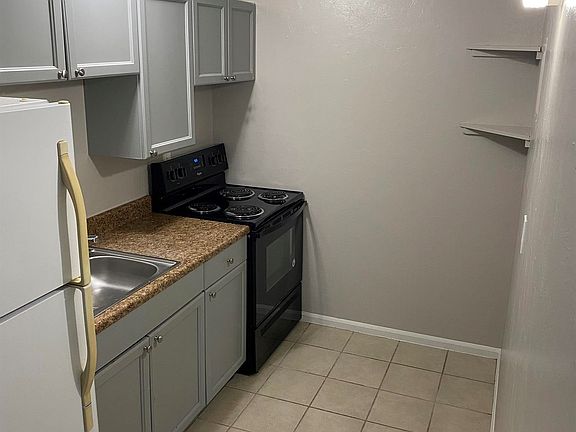 2nd image of 1393 Jamaica St Unit 8