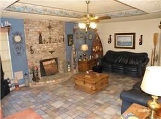 528 Old Course Dr, Friendswood, TX 77546