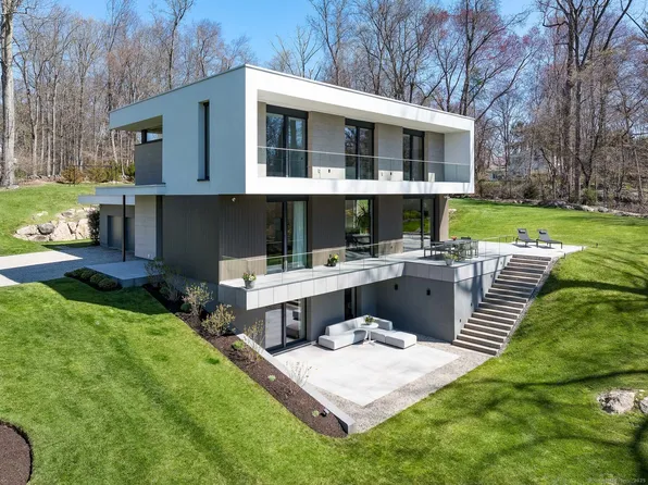 75 Campbell Drive, Stamford, CT 06903